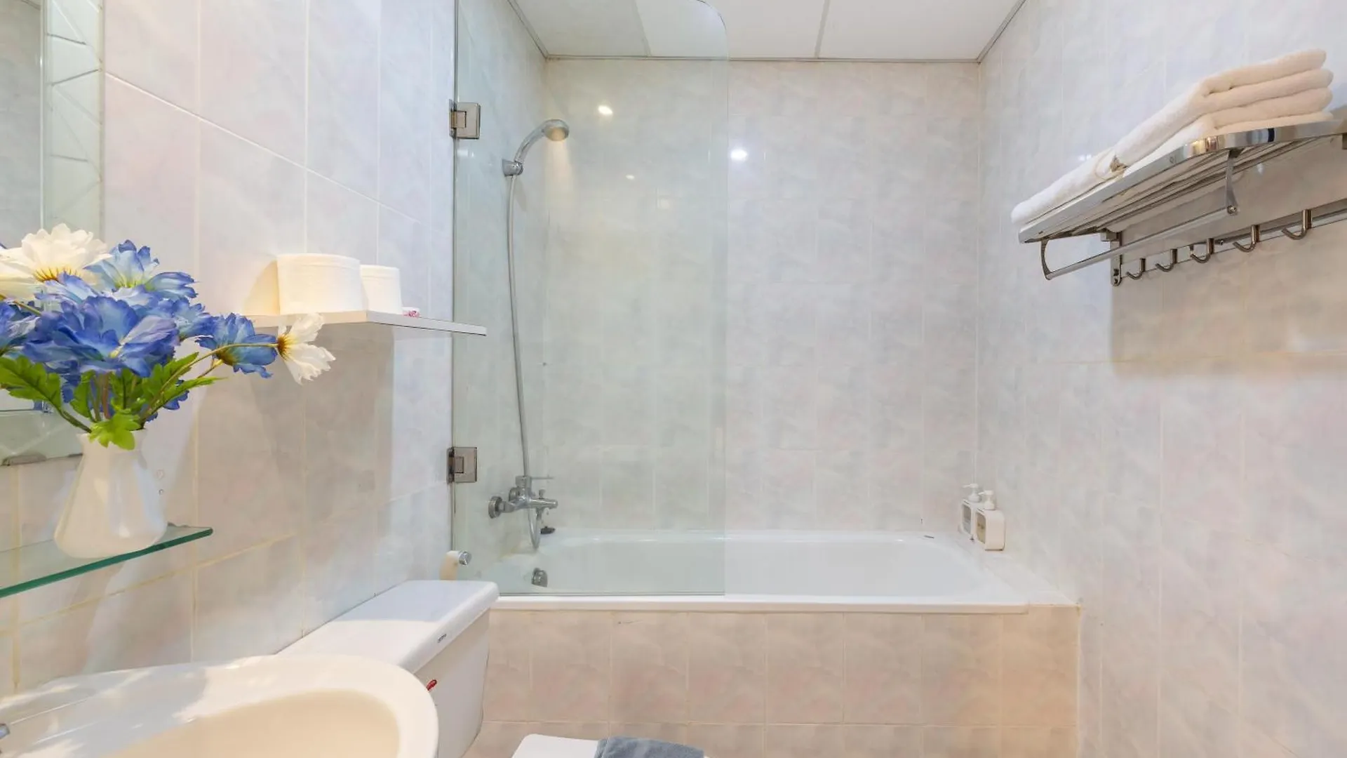 Centara Hostel 호치민 B&B